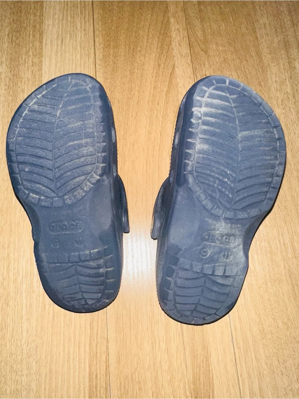 CROCS pre owned